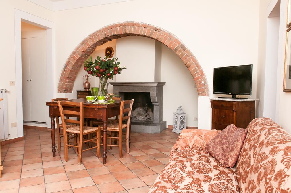 Residenza Il Palazzo Apartment Castiglione del Lago Ruang foto
